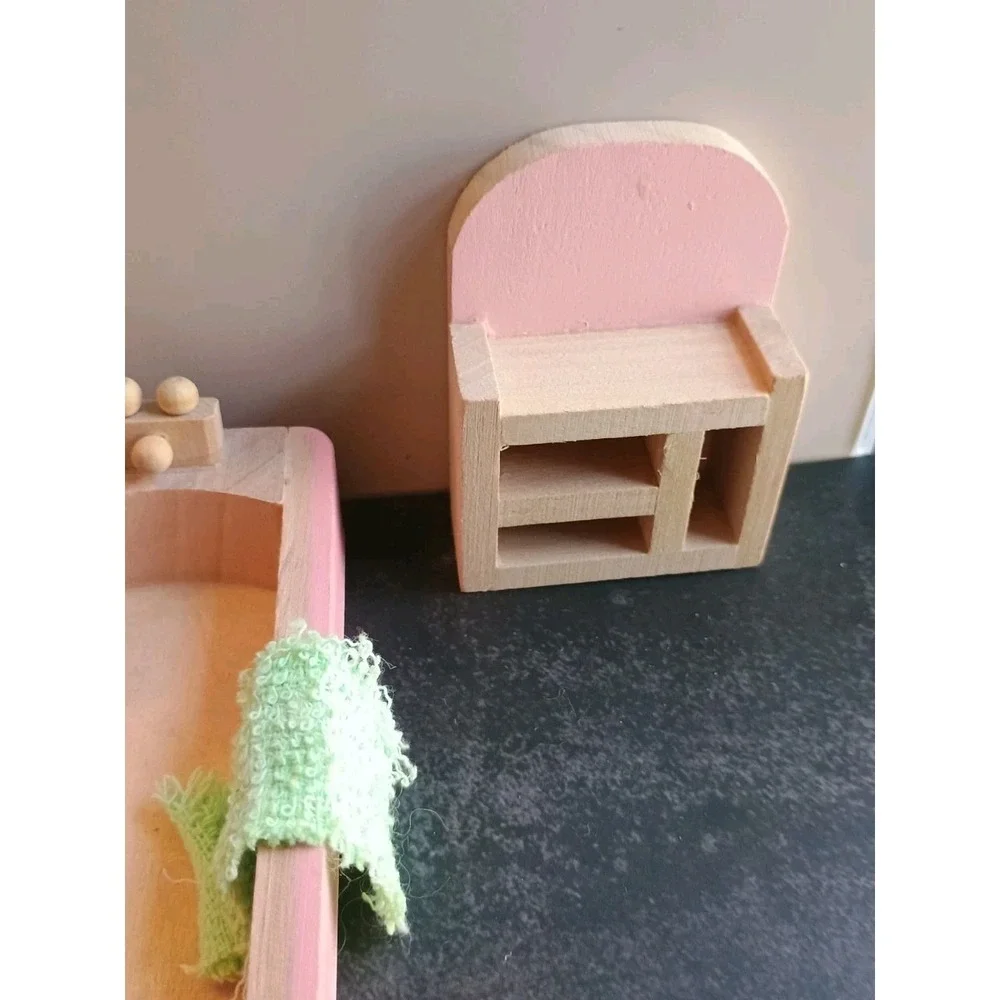 Wooden Kitchen Bathroom Dollhouse Furniture, Pink & White 5 Pieces